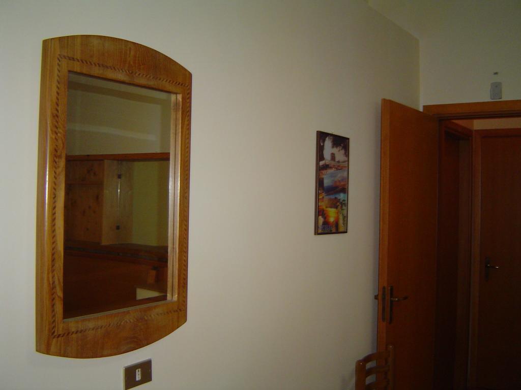 Hotel-Pensione 4 Stagioni Falcone Room photo